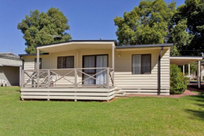 Cottage 20 - 3 Bedroom - Lake Hume Resort, Albury